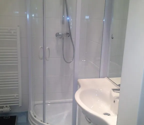 Exquisites Gartenapartment In Eleganter Jugendstilvilla